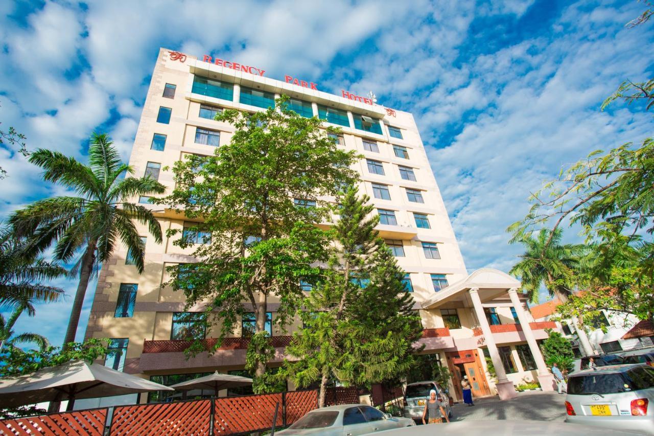Regency Park Hotel Daressalam Exterior foto