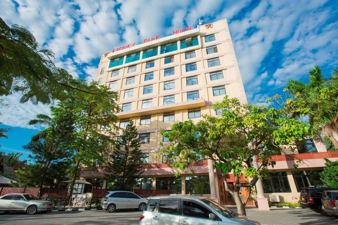 Regency Park Hotel Daressalam Exterior foto